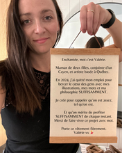 JE SUIS ASSEZ - Chandail brodé avec phrase inspirante sur la manche gauche